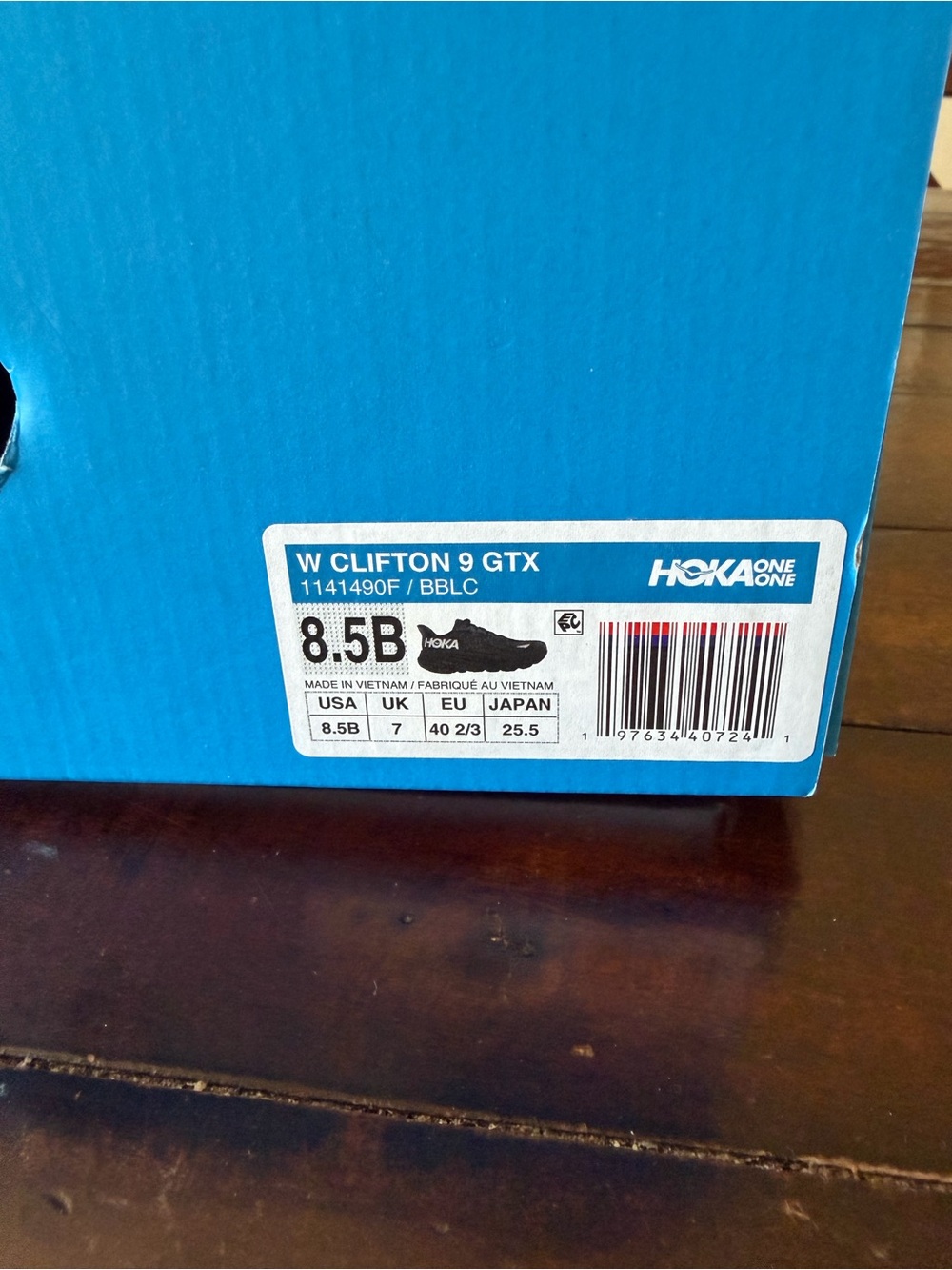 New. Hoka Women’s Clifton 9 Black Running Shoes with Gore-Tex. Size 8.5 - Picture 3 of 3